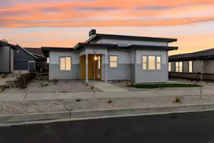 1051 SE Fescue Ln, Madras, OR 97741 - Photo 1