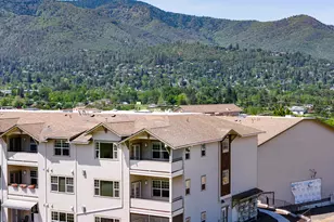 992 Golden Aspen Pl, Ashland, OR 97520 - Photo 1