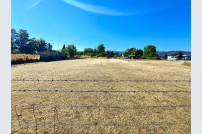 0 W Stewart Avenue, Medford, OR 97501 - Photo 1