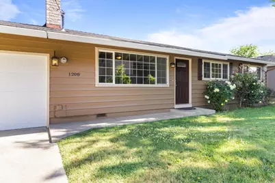 1208 Covina Avenue, Medford, OR 97504 - Photo 1