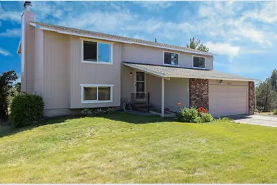 1685 NE Hilltop Lane, Madras, OR 97741 - Photo 1