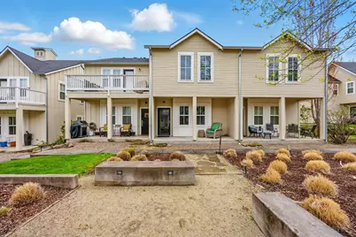 515 G Street #213, Jacksonville, OR 97530 - Photo 1