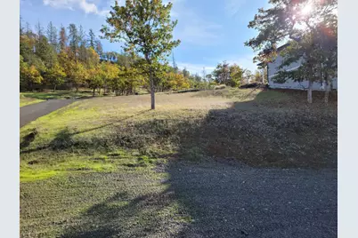 1324 Poppy Ridge Drive, Eagle Point, OR 97524 - Photo 1