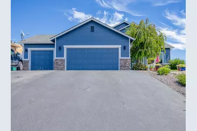 2727 Sierra Heights, Klamath Falls, OR 97603 - Photo 1