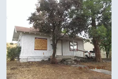 880 California Avenue, Klamath Falls, OR 97601 - Photo 1