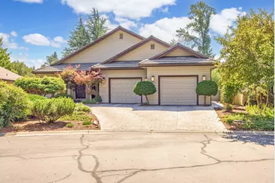 1240 Osprey Drive, Grants Pass, OR 97526 - Photo 1