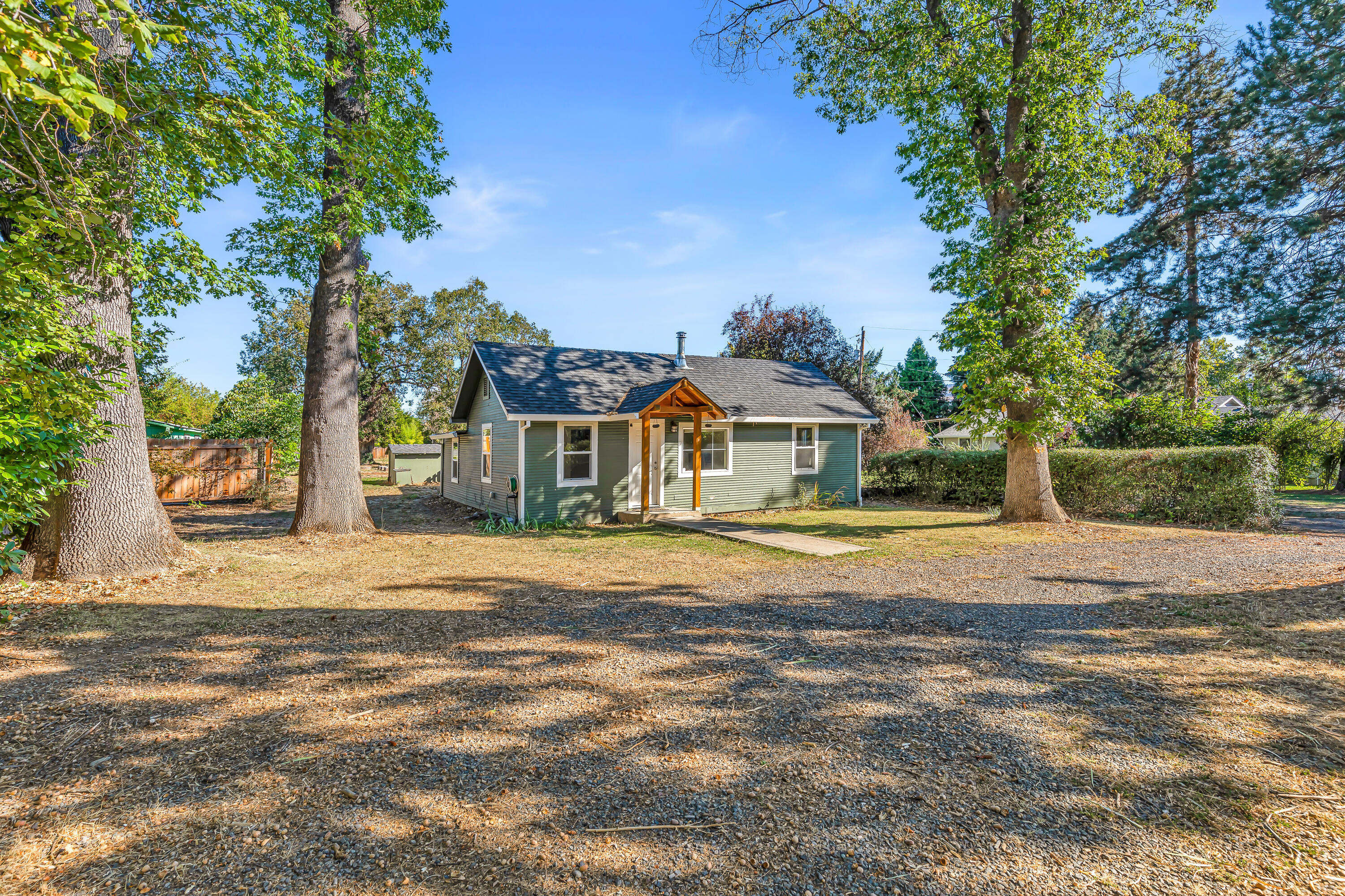 1968 Pioneer Rd, Talent, OR 97540 - MLS 220190186 - Coldwell Banker