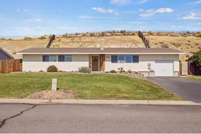 10069 Westbrook Drive, Klamath Falls, OR 97603 - Photo 1