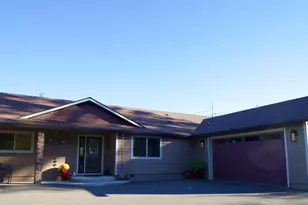 2088 Jasmine Ave, Medford, OR 97501 - Photo 1
