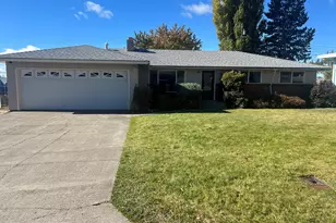 1240 Carlson Dr, Klamath Falls, OR 97603 - Photo 1