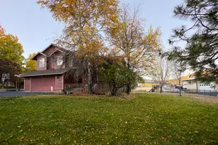 5910 Valleyview Ln, Klamath Falls, OR 97601 - Photo 1