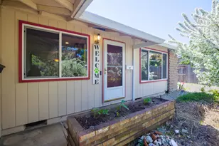 509 Barry Cir, Medford, OR 97501 - Photo 1