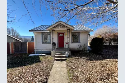 1442 Pleasant Avenue, Klamath Falls, OR 97601 - Photo 1