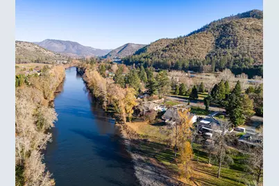 1424 Rogue River Highway, Gold Hill, OR 97525 - Photo 1