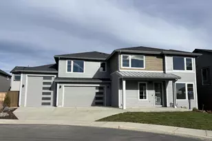 21844 SE Stromboli Ct, Bend, OR 97702 - Photo 1