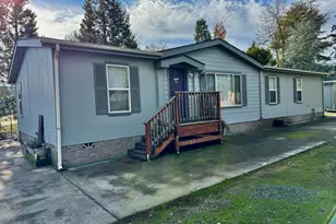 1696 Parkdale Dr, Grants Pass, OR 97527 - Photo 1