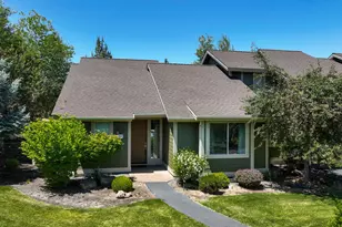 751 Sage Country Ct, Redmond, OR 97756 - Photo 1