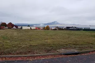 4796 Airway Dr, Medford, OR 97504 - Photo 1