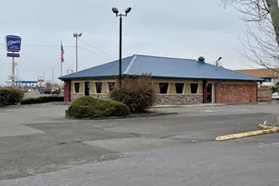 1924 Biddle Rd, Medford, OR 97504 - Photo 1