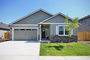 3019 Sky Lakes Dr, Medford, OR 97504 - Photo 1