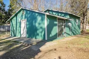157 Cheslock Rd, Grants Pass, OR 97527 - Photo 1