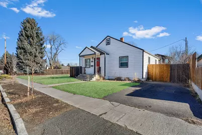 736 SW 10th Street, Redmond, OR 97756 - Photo 1