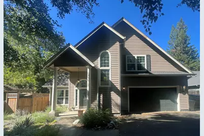 1318 NW Bellevue Place, Grants Pass, OR 97526 - Photo 1