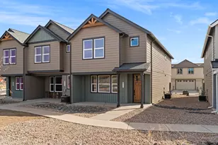 4263 SW 39th St, Redmond, OR 97756 - Photo 1