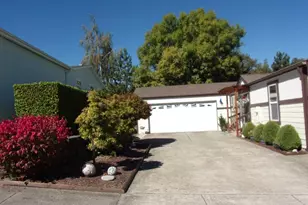 381 Knoll Terrace Dr, Canyonville, OR 97417 - Photo 1