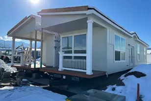 333 Mountain View Dr, Talent, OR 97540 - Photo 1