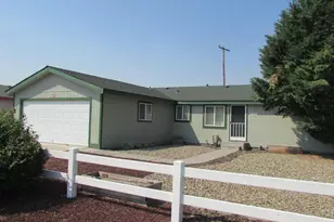4762 Sayler St, Klamath Falls, OR 97603 - Photo 1