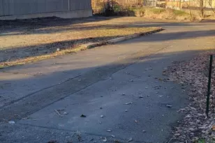 233 Talent Ave, Talent, OR 97540 - Photo 1