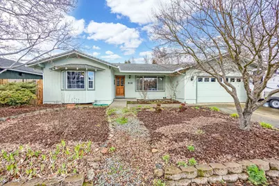 619 Palo Verde Way, Central Point, OR 97502 - Photo 1