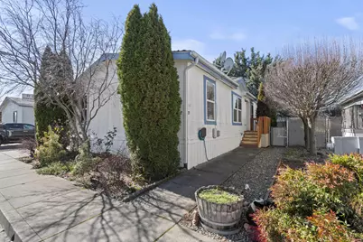 2552 Thorn Oak Drive #SPC 19, Medford, OR 97501 - Photo 1