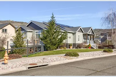 4663 Hathaway Drive, Medford, OR 97504 - Photo 1