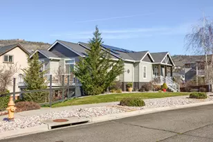 4663 Hathaway Dr, Medford, OR 97504 - Photo 1