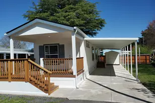 328 Beechwood Dr, Grants Pass, OR 97526 - Photo 1