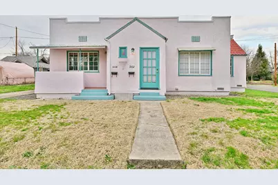 1002 W 4th Street, Medford, OR 97501 - Photo 1