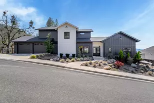 1575 NE Noble, Grants Pass, OR 97526 - Photo 1