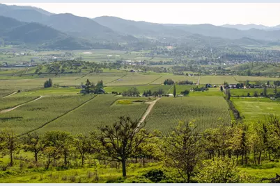 540 N Valley View Road, Ashland, OR 97520 - Photo 1