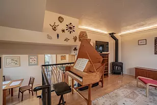 339 Ravenwood Pl, Ashland, OR 97520 - Photo 1