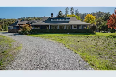 7059 Old Stage Road, Central Point, OR 97502 - Photo 1