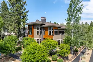 62734 Mount Hood Dr, Bend, OR 97703 - Photo 1