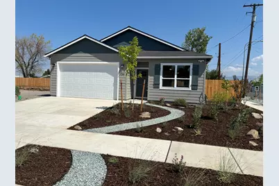 747 Dahl Place #8, Medford, OR 97501 - Photo 1