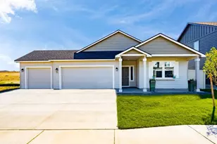 3013 Sky Lakes Dr, Medford, OR 97504 - Photo 1