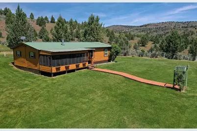 49173 Hwy 26, Mount Vernon, OR 97865 - Photo 1