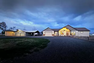 6615 SW Rose St, Culver, OR 97734 - Photo 1