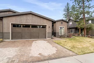 20335 SE Jack Benny Loop, Bend, OR 97702 - Photo 1