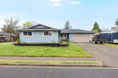1075 N 5th Street, Central Point, OR 97502 - Photo 1