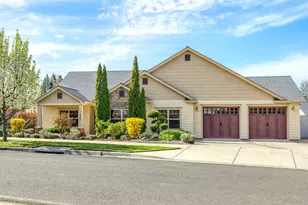 526 Windsor Ave, Medford, OR 97504 - Photo 1